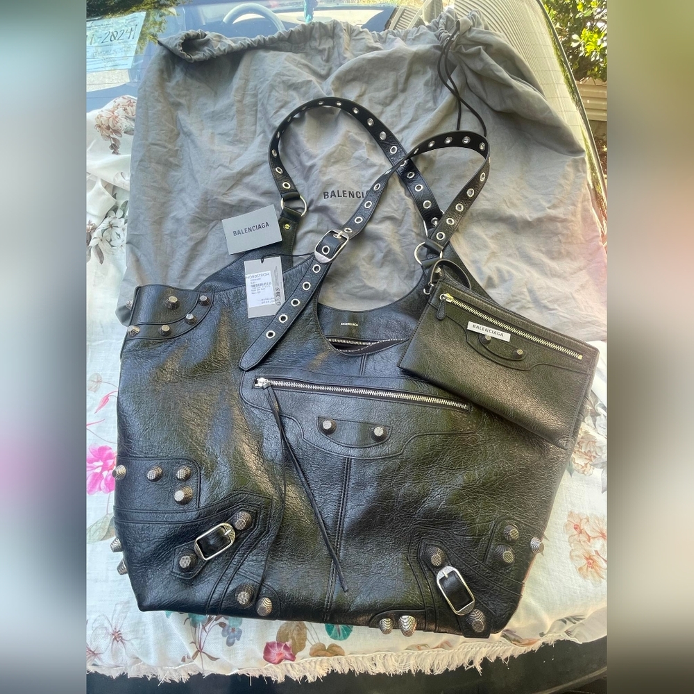 Balenciaga Le Cagole Large Lambskin Leather Tote NWT